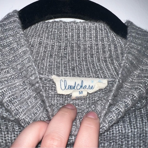 Grey Sweater w/Floral Embroidery (Medium) - Picture 6 of 6